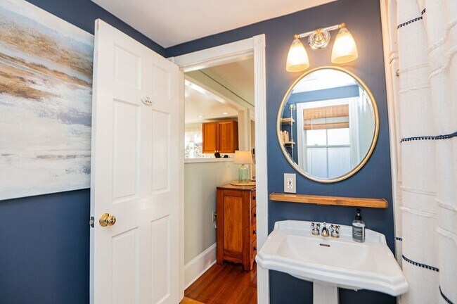 Building Photo - 57 Summer St