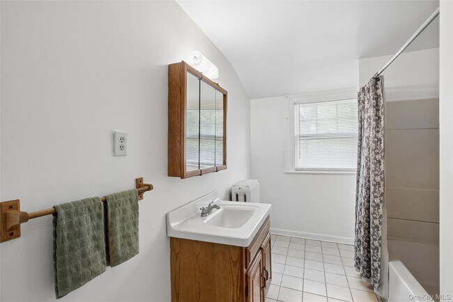 Building Photo - 208 Wheatley Rd
