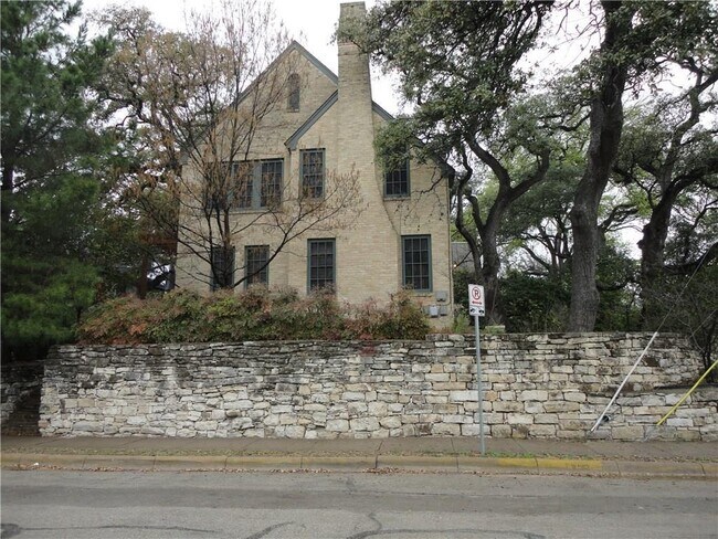 Building Photo - 311 Moore Blvd