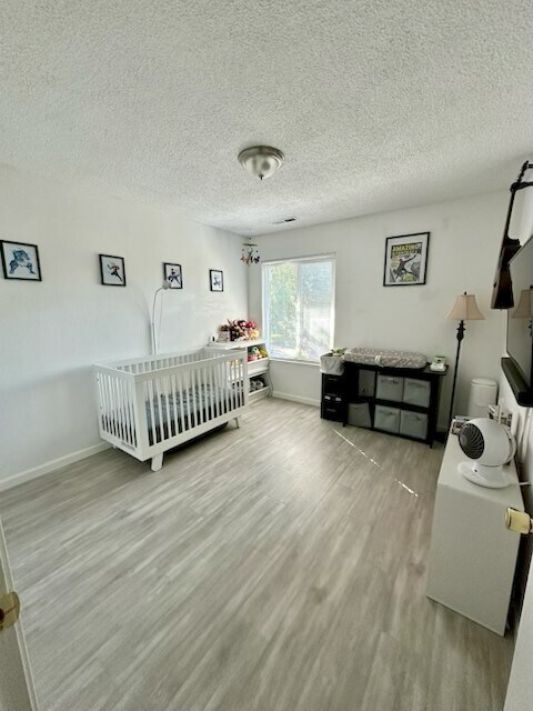 Building Photo - 310 Village Cir