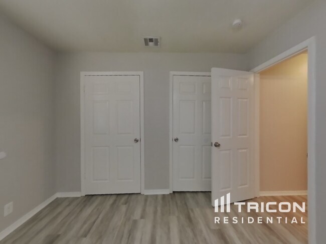 Building Photo - 5126 Casa Oro St
