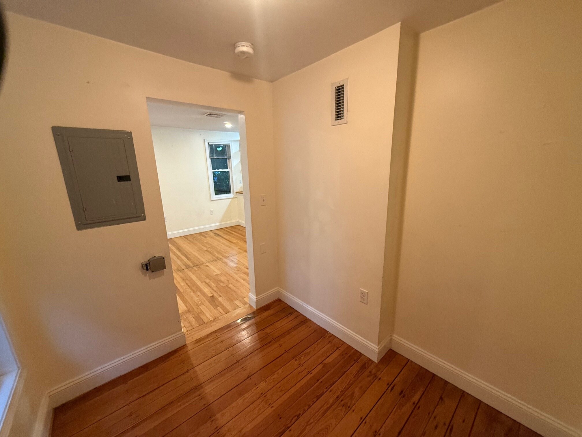 Building Photo - 12 Cheever Ct