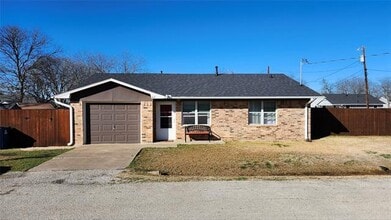 Building Photo - 417 Wood St