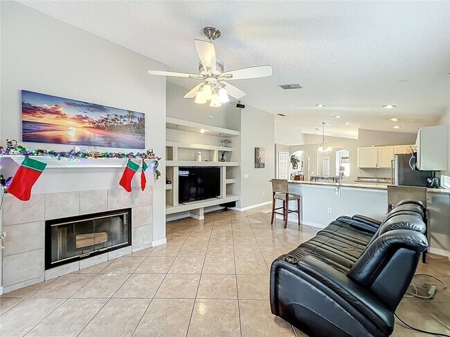 Building Photo - 14826 Lady Victoria Blvd