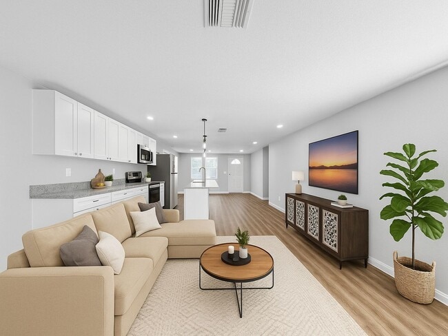 Building Photo - Fully Renovated 3-Bed, 2-Bath Home with Ga...