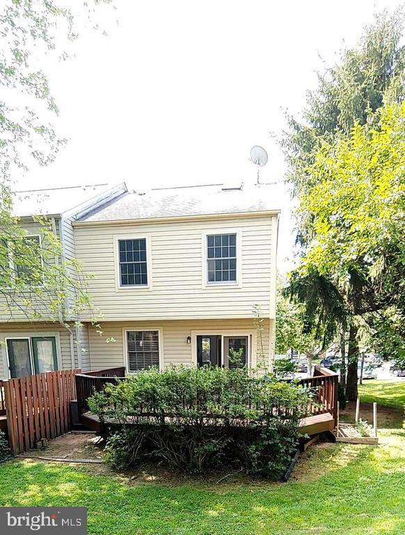 Building Photo - 20 Merino Ct
