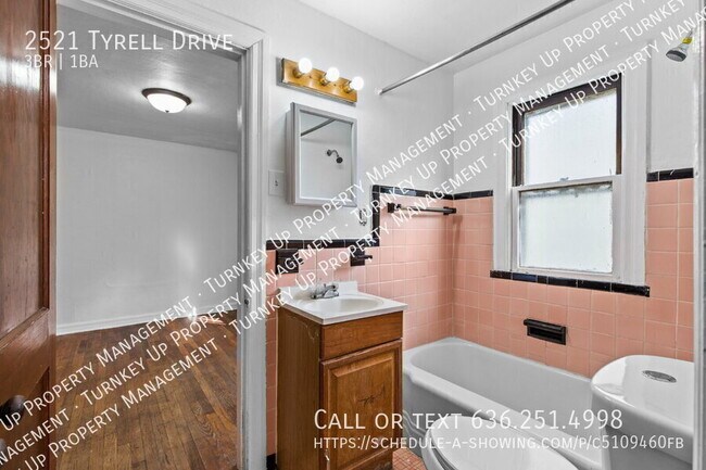 Building Photo - 2521 Tyrell Dr