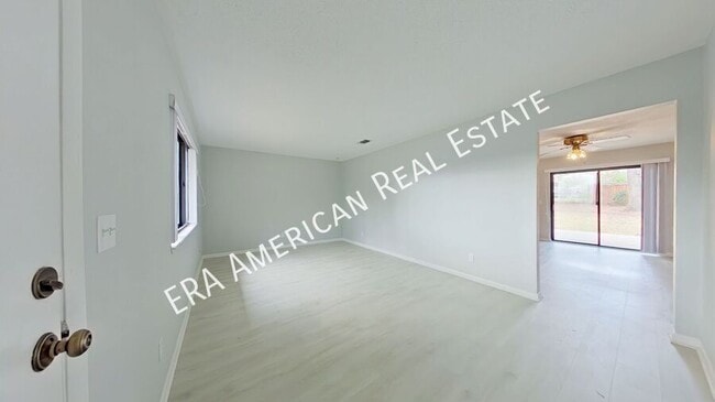 Building Photo - 411 31st St