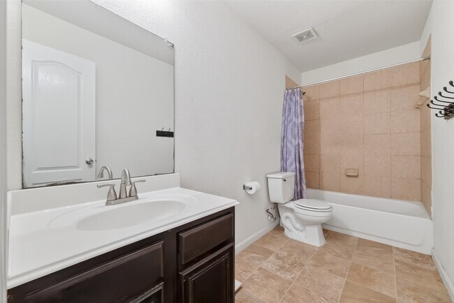 Building Photo - 2707 Piney Lake Ct