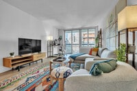 Building Photo - 68 W 37th St