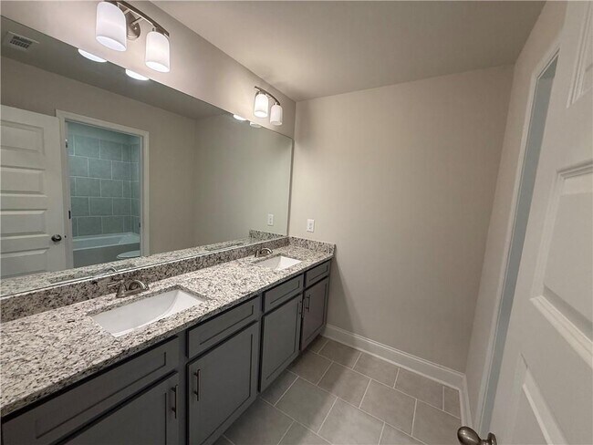 Building Photo - 7327 Rocklin Ln