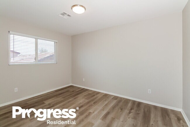 Building Photo - 13181 N Deergrass Dr