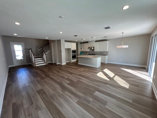 Building Photo - 11352 Newtonian Blvd