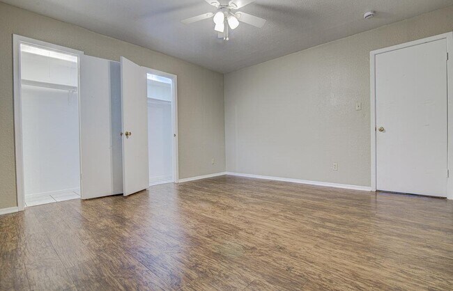 Building Photo - 819 Sirocco Dr