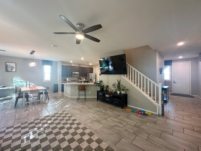 Building Photo - 10997 Prudhoe Bay St