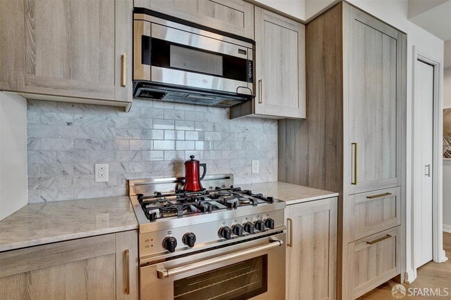 Building Photo - 401 Harrison St