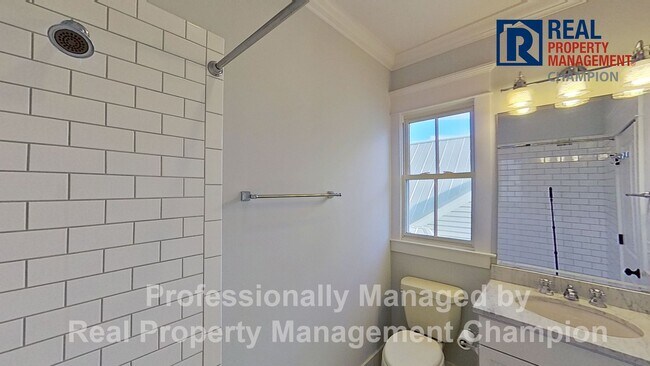 Building Photo - Exquisite Executive Home in Autumn Hall