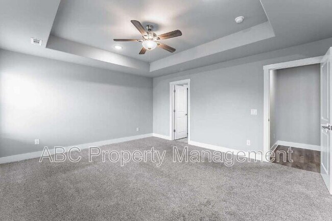 Building Photo - 410 Citation St