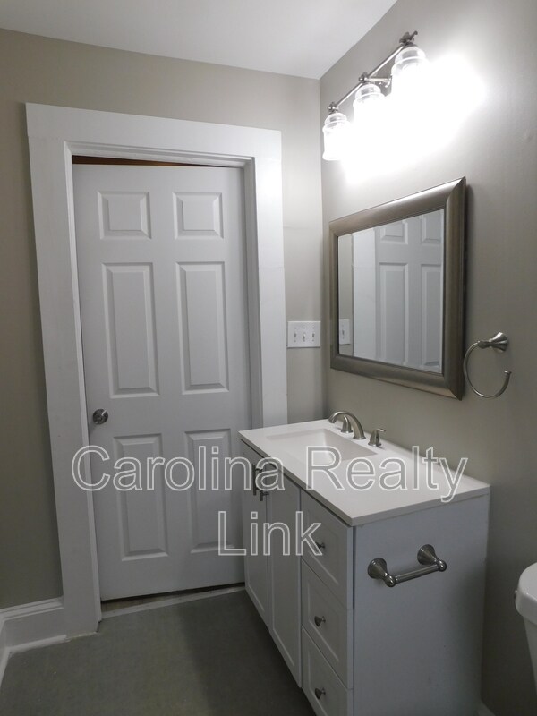 Building Photo - 85 Crowell Dr NW