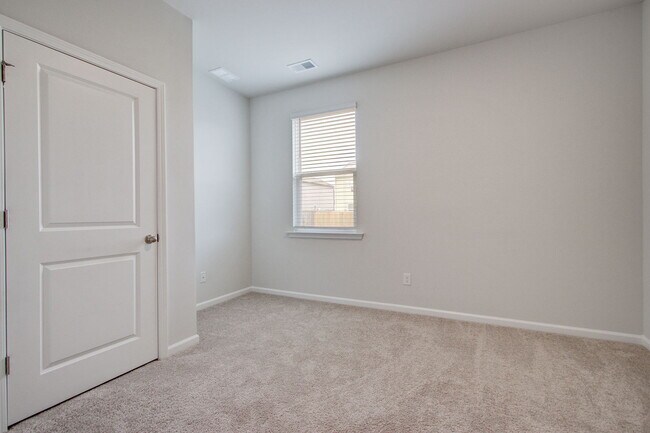 Building Photo - 311 Bear Paw Ln