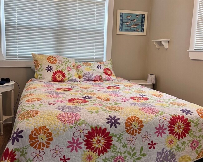 Building Photo - 11 Wallace Point Rd