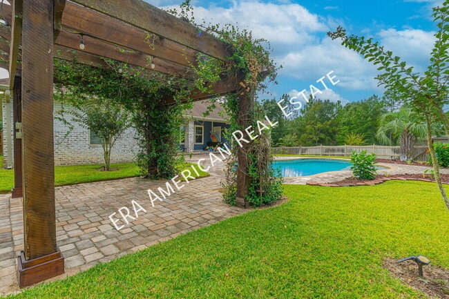 Building Photo - 6109 Burbank Ct