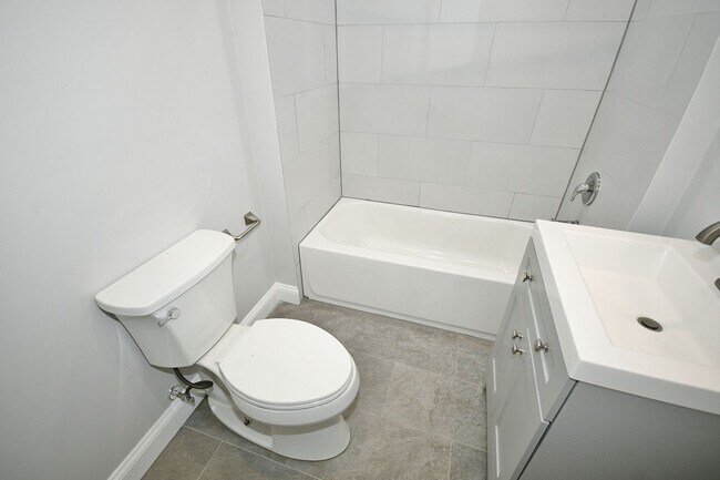 Building Photo - 7700 Francis