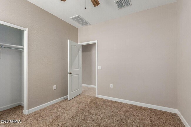 Building Photo - 29539 W Whitton Ave