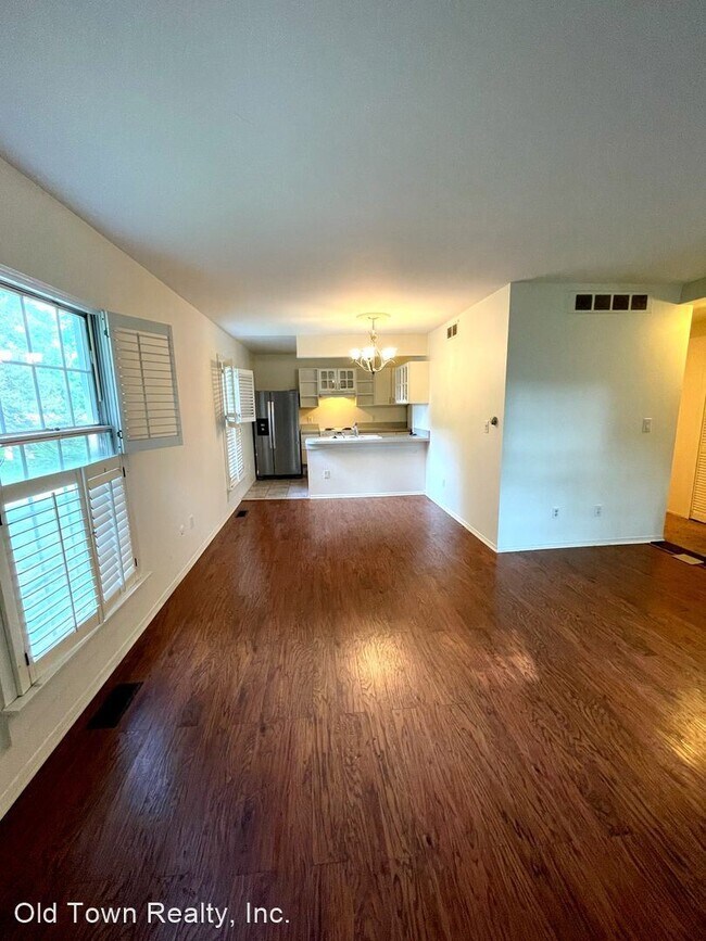 Building Photo - 2 br, 1 bath House - 2988 Whittier Court