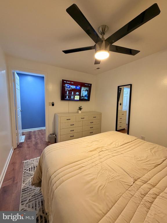 Building Photo - 311 Kings Crest Dr