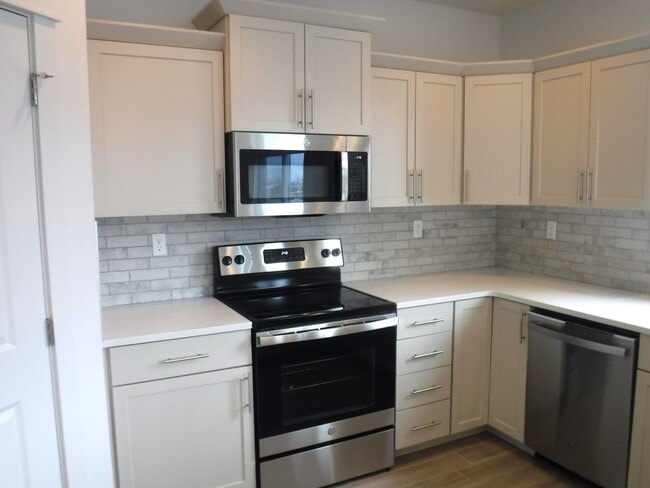 Building Photo - Beautiful newer 4 bed 3 bath home located HWY 55 in Horseshoe Bend.