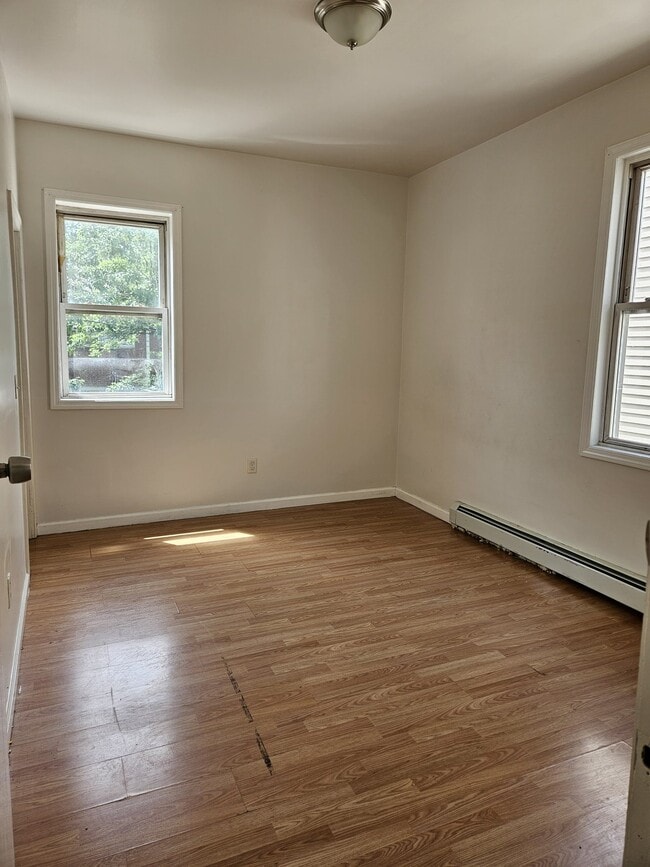 Building Photo - 320 Westfield Ave