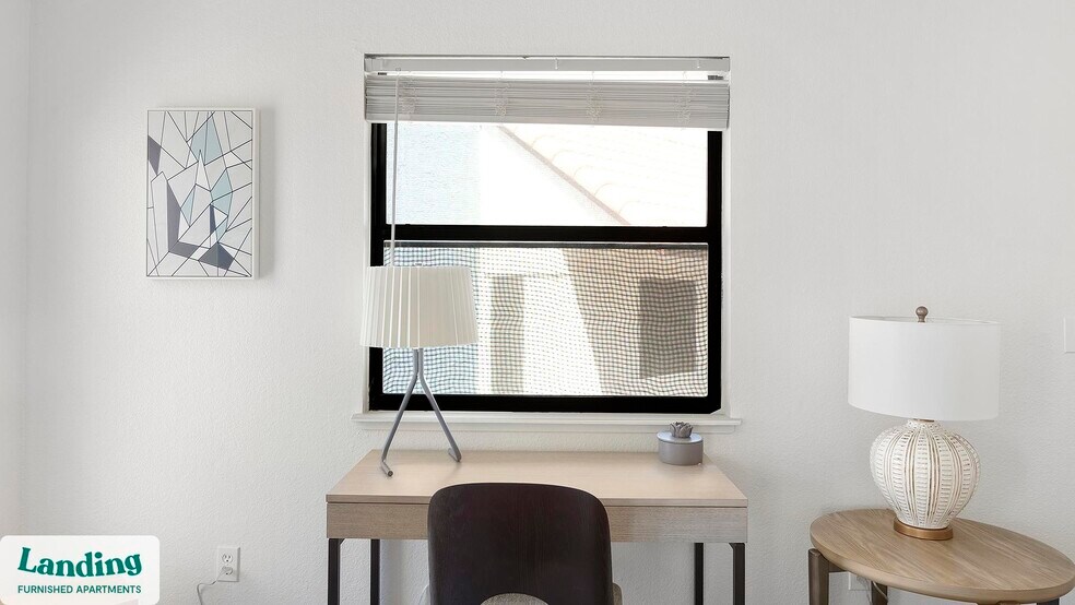 Building Photo - 5272 Tamarus St