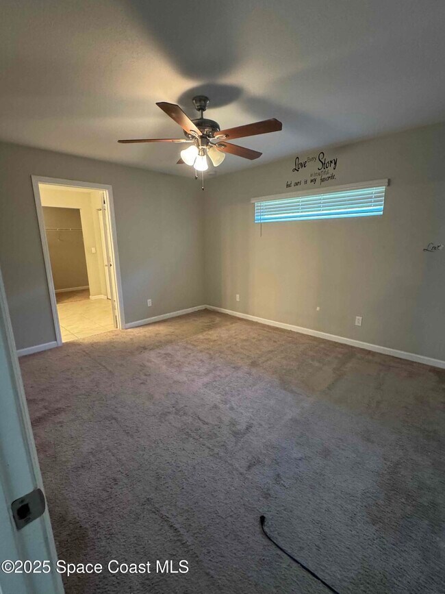 Building Photo - 3925 SW Laffite St