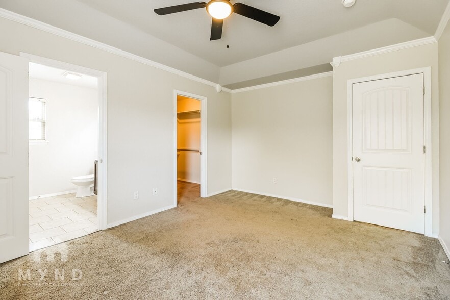 Building Photo - 17 Bristol Dr