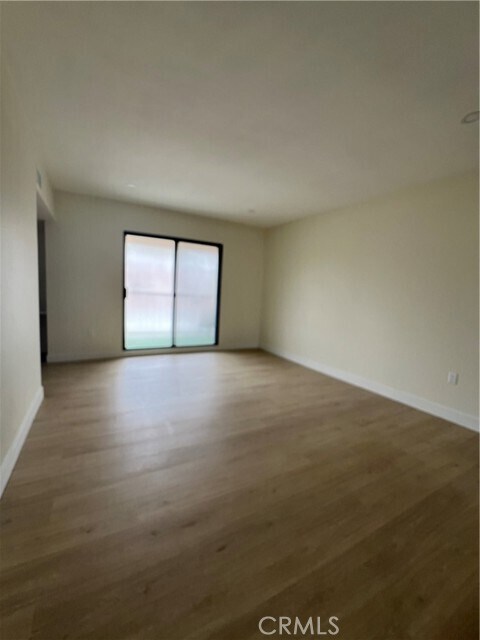 Building Photo - 9950 Reseda Blvd