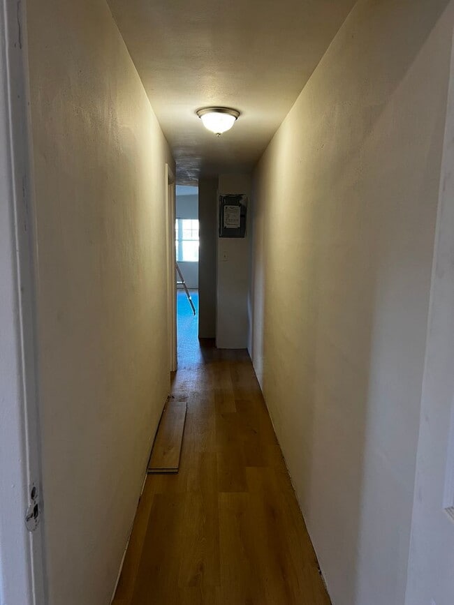 Building Photo - Duplex near Bumby/Michigan