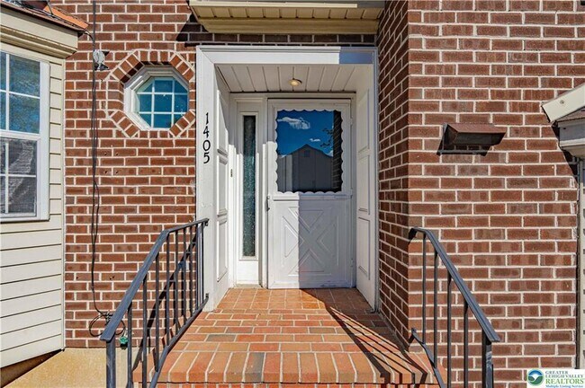 Building Photo - 1405 Presidential Dr