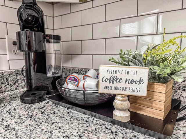 Building Photo - 216 E Horah St