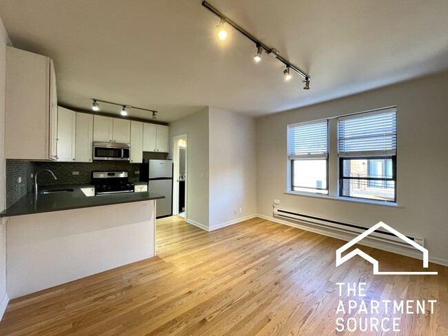 Primary Photo - 2834 W Palmer St