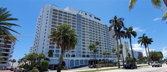 Building Photo - 5401 Collins Ave