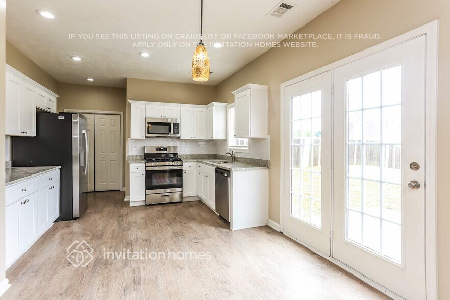 Building Photo - 940 Clairidge Ln SW