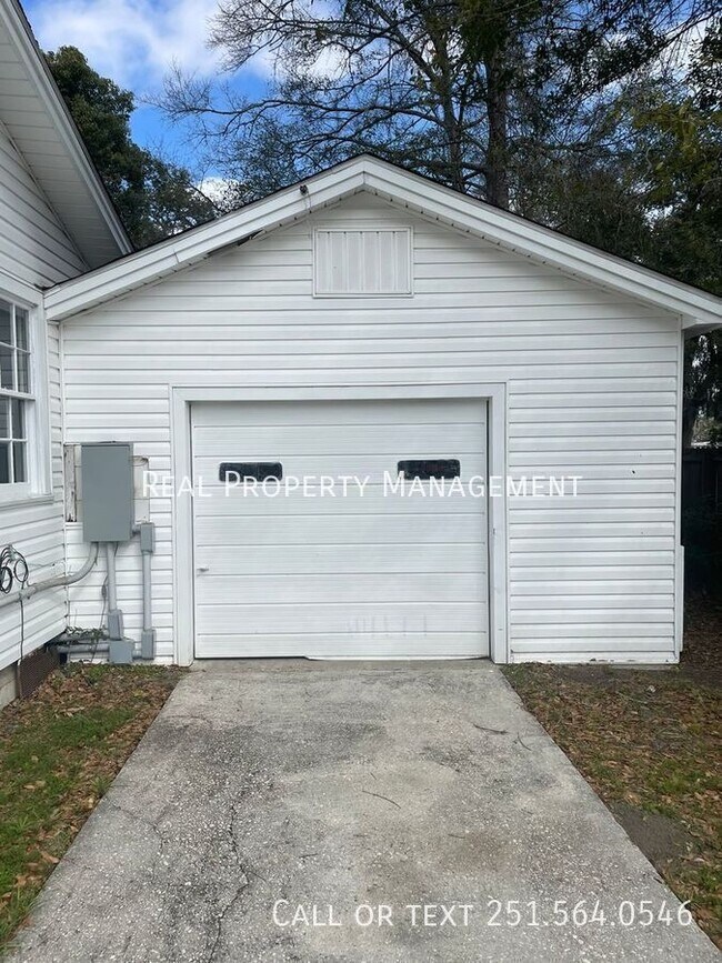 Building Photo - 2456 McLaughlin Dr