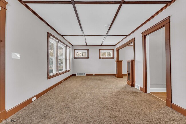 Building Photo - 788 E 156th St