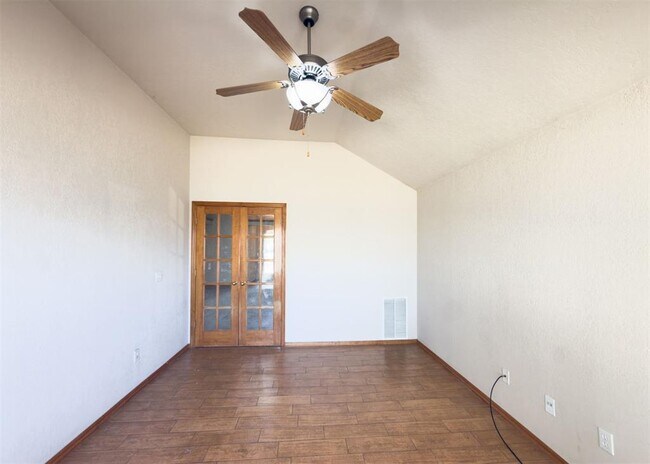 Building Photo - 1633 SW 32nd St