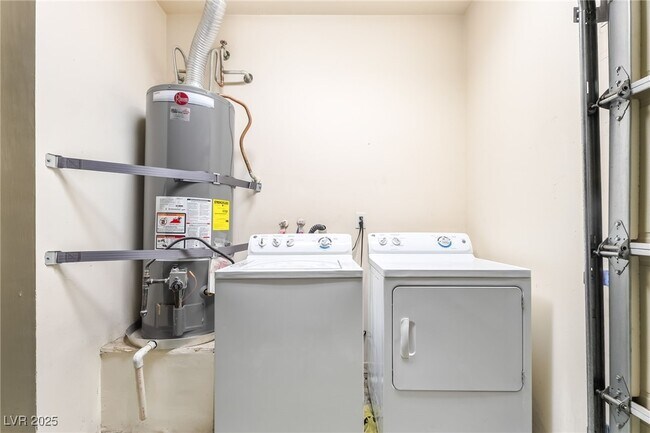 Building Photo - 5250 S Rainbow Blvd