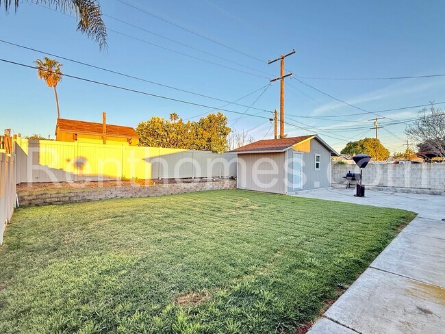 Building Photo - 5034 Baxter St