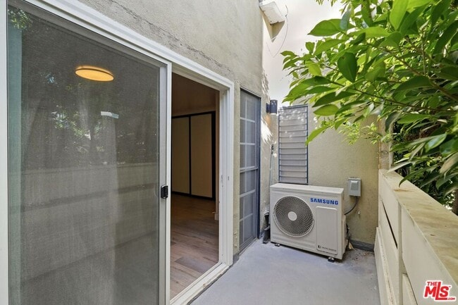 Building Photo - 612 Huntley Dr