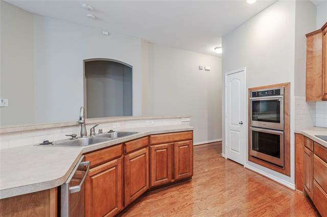 Building Photo - 8626 Davis Dr