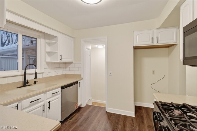 Building Photo - 5969 Marra Dr